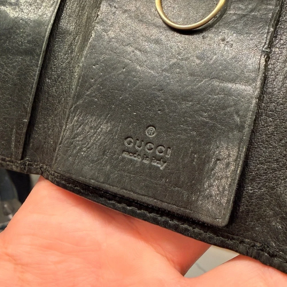 GUCCI   Black Leather Key & Card Holder with Gold Logo